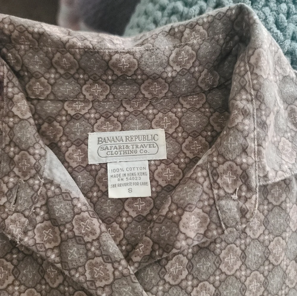 Vintage Banana Republic Safari & Travel Co. Men's Button-Down – Small